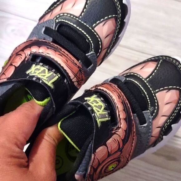 (77-3264)  🔥3/$20🔥  JURASSIC Shoes Sz 8 - Picture 7 of 10